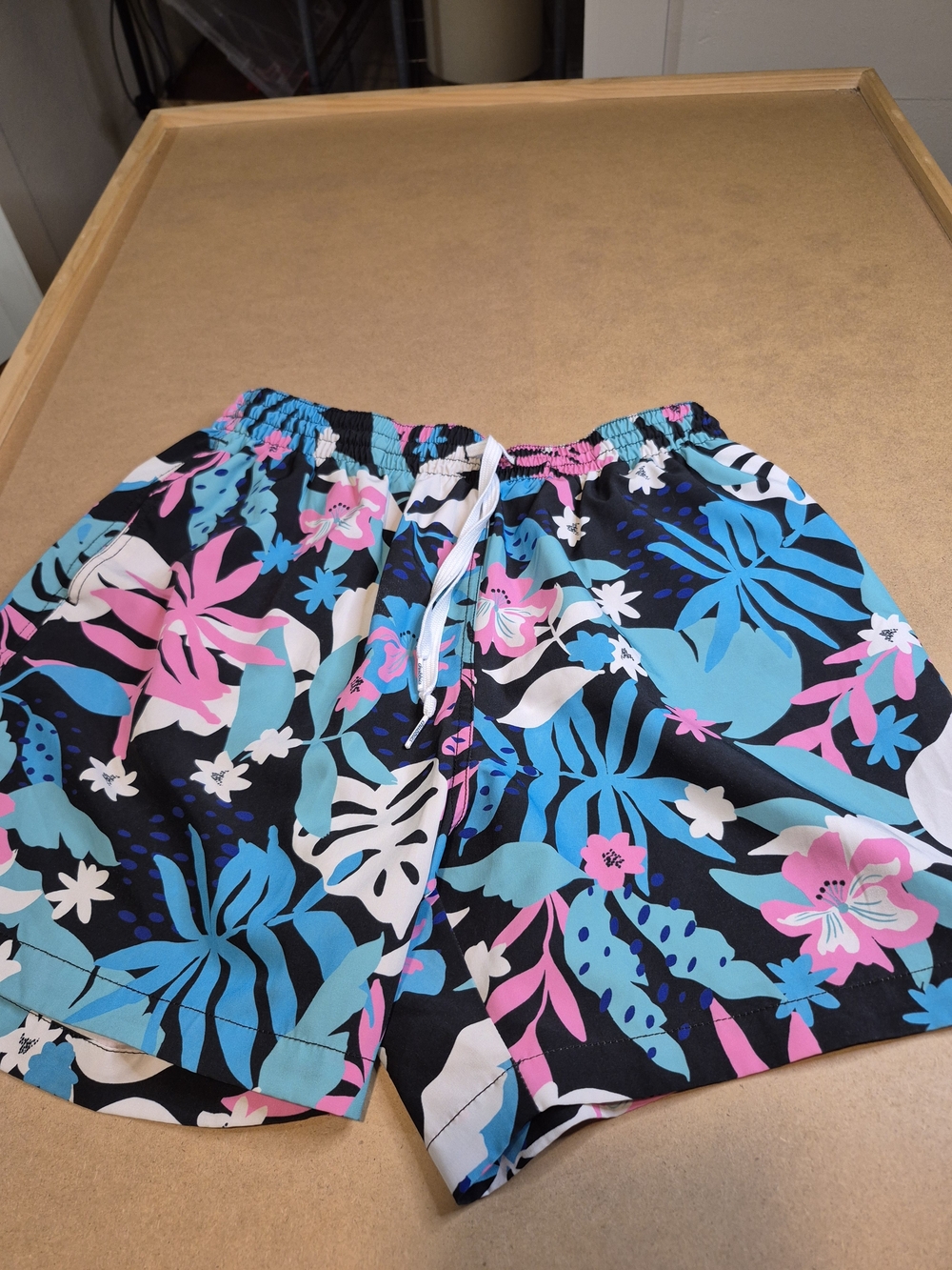 chubbies Tropical Floral Swim Shorts in Teal, Pink & Black 4358/13